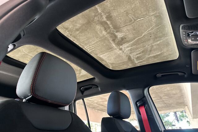 New 2026 Mercedes-Benz GLB 35 AMG 4MATIC image 17