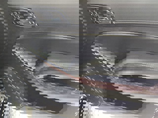 Used 2015 GMC Yukon XL SLT w/ Open Road Package image 3