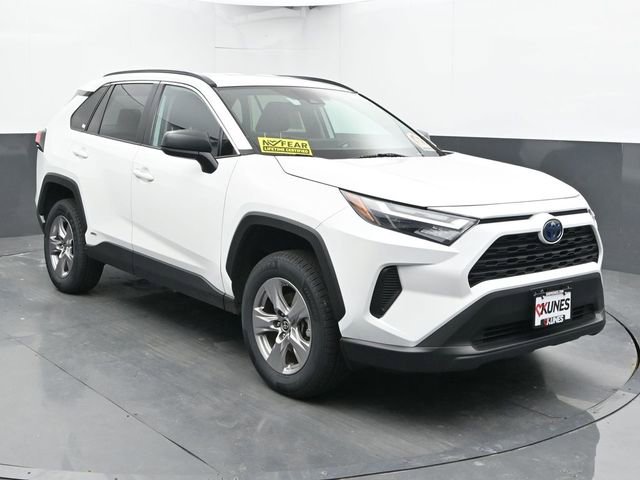 Used 2024 Toyota RAV4 LE AWD/4WD image 2