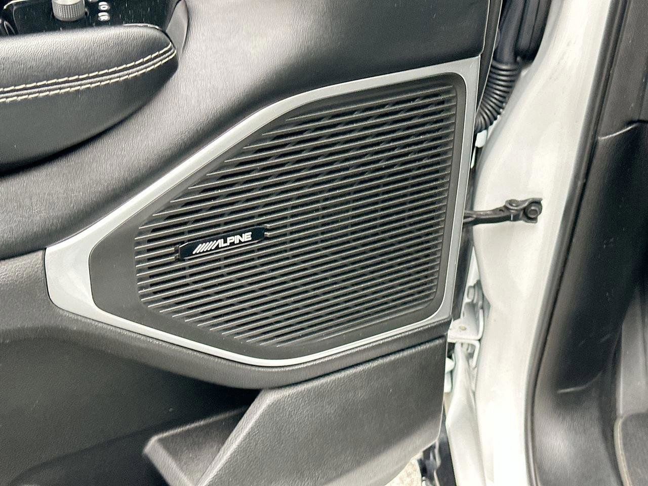 Used 2023 Jeep Wagoneer Series III w/ Preferred Equipment Group image 18