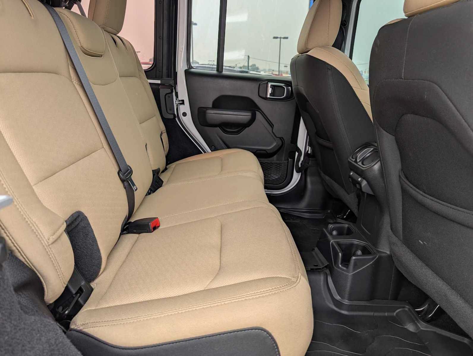 Used 2022 Jeep Wrangler Unlimited Sport AWD/4WD image 43