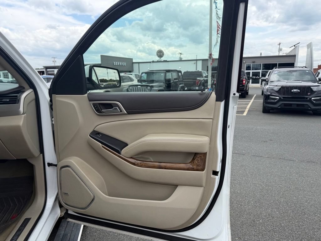 Used 2016 GMC Yukon XL Denali w/ Open Road Package AWD/4WD image 27