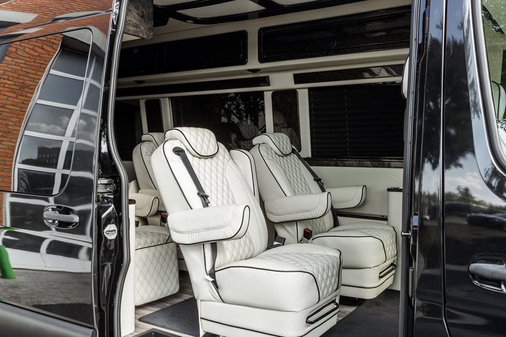 Used 2022 Mercedes-Benz Sprinter 3500 image 23