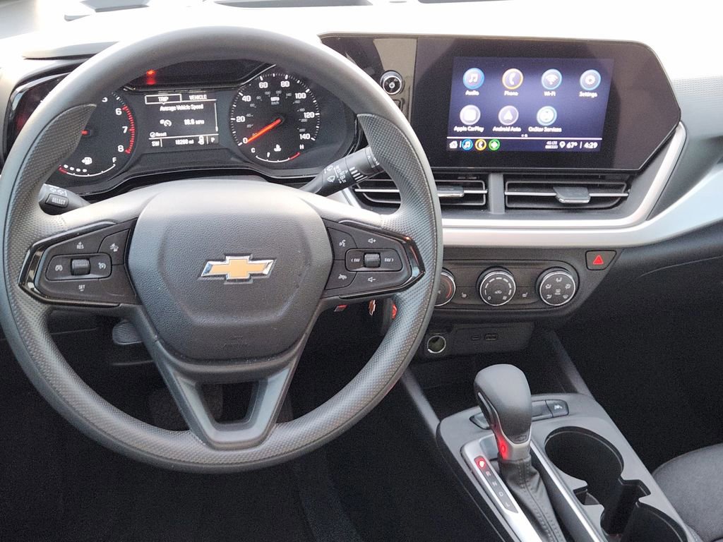 Used 2024 Chevrolet Trax LS w/ LS Convenience Package image 31