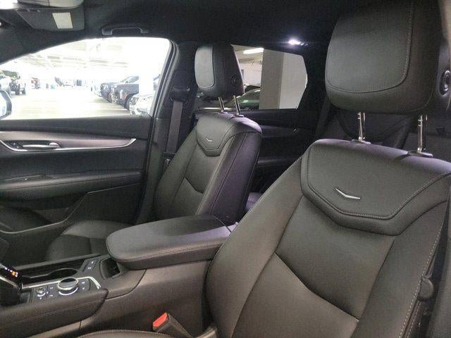 Certified 2023 Cadillac XT5 Luxury FWD image 11