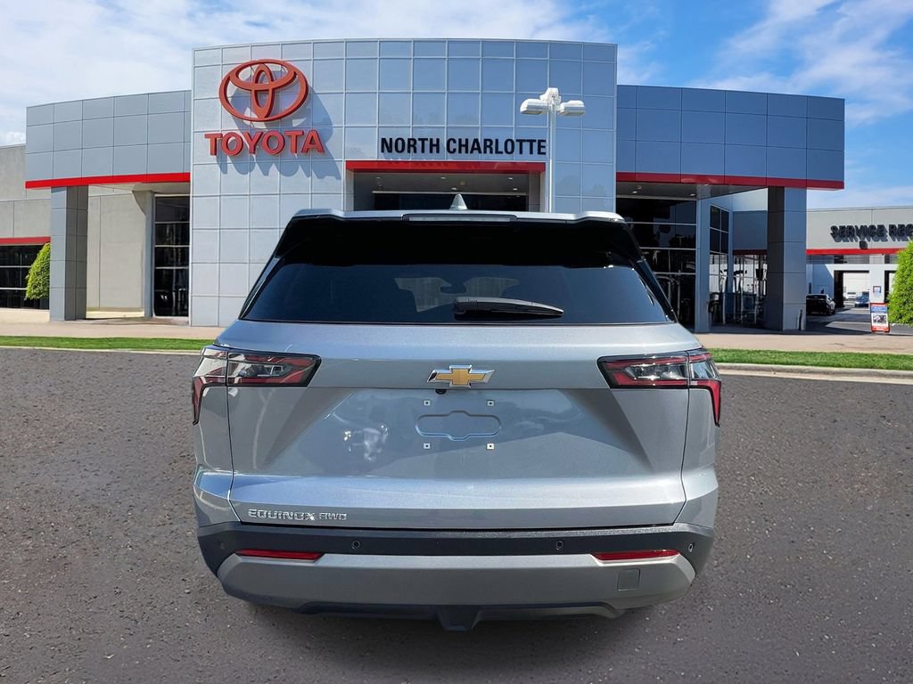 Used 2026 Chevrolet Equinox LT AWD/4WD image 7