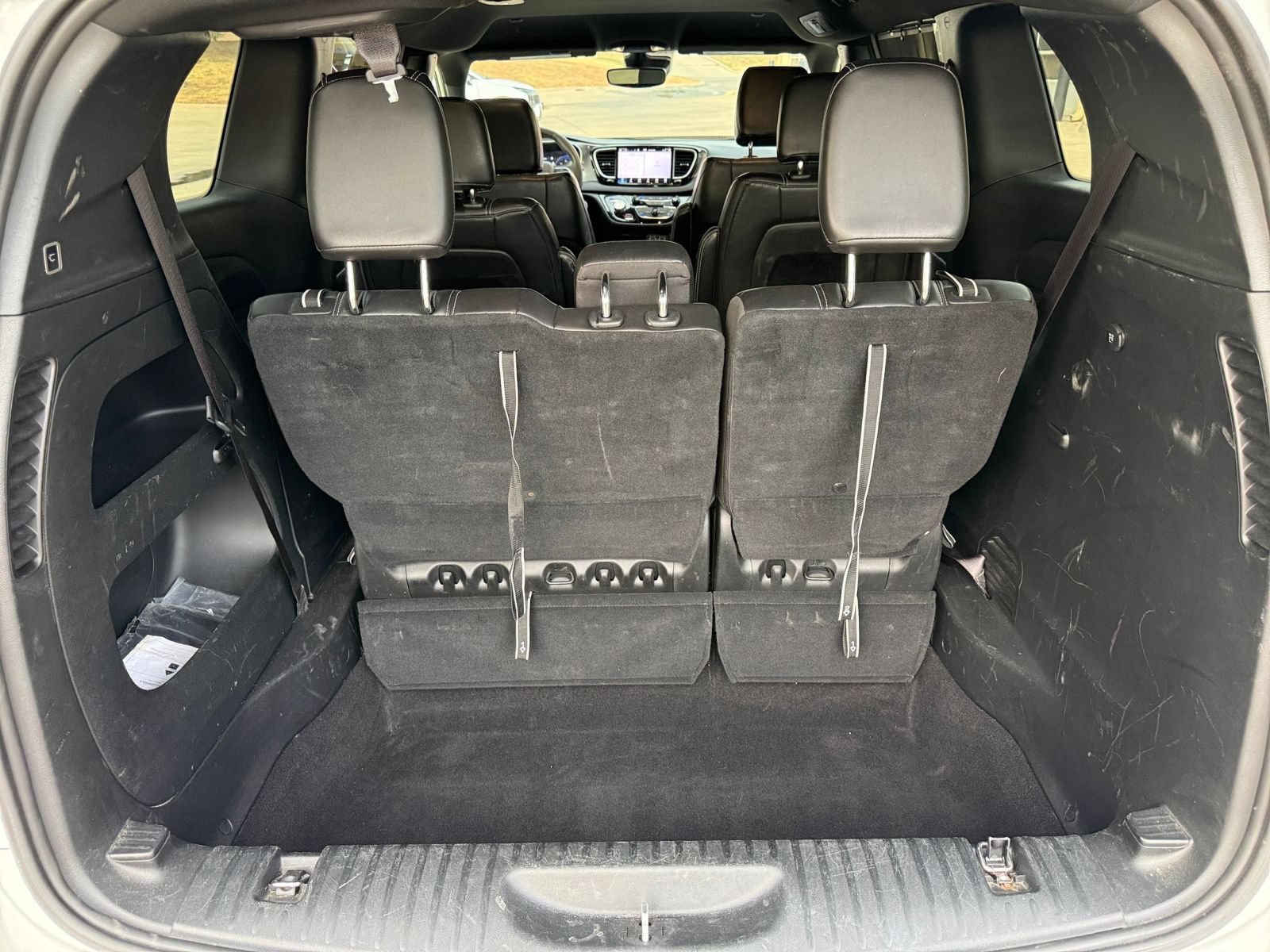 Used 2025 Chrysler Pacifica Select FWD image 32