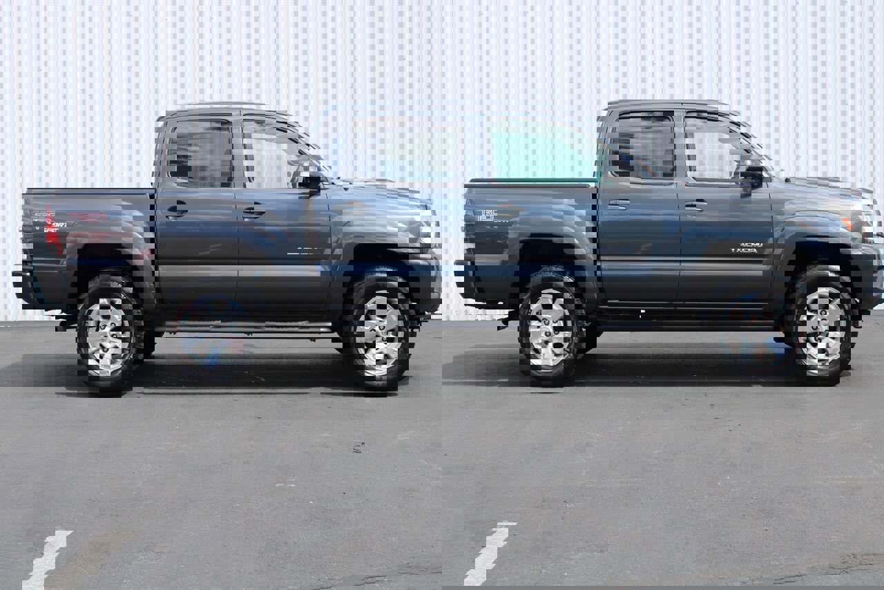 Used 2013 Toyota Tacoma PreRunner w/ TRD Sport Pkg RWD image 7