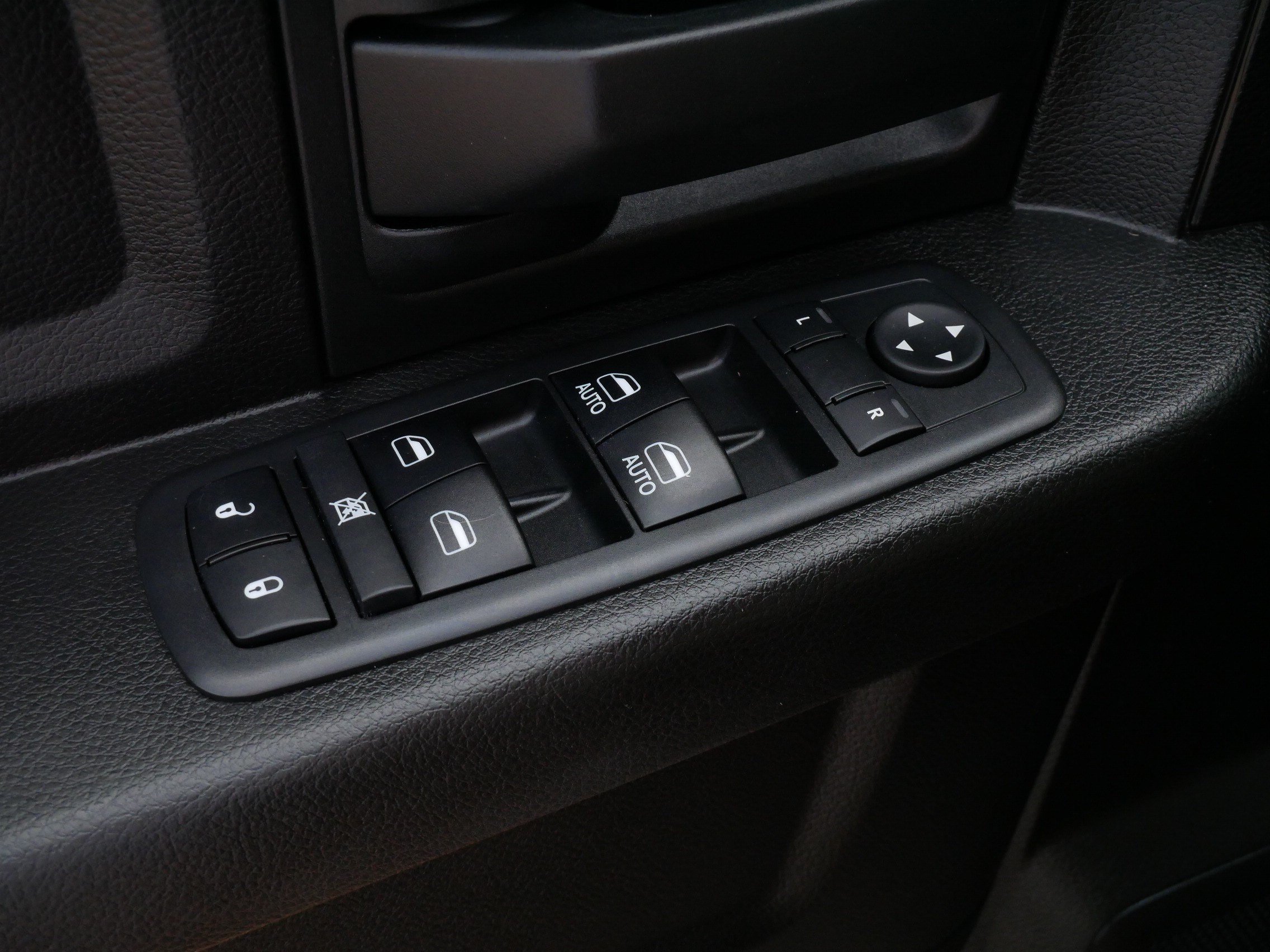 Used 2019 RAM 1500 Express w/ Express Value Package AWD/4WD image 19