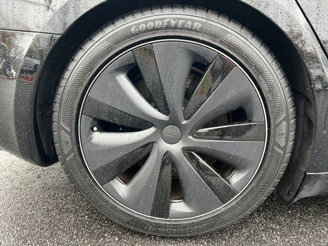 Used 2022 Tesla Model S image 22
