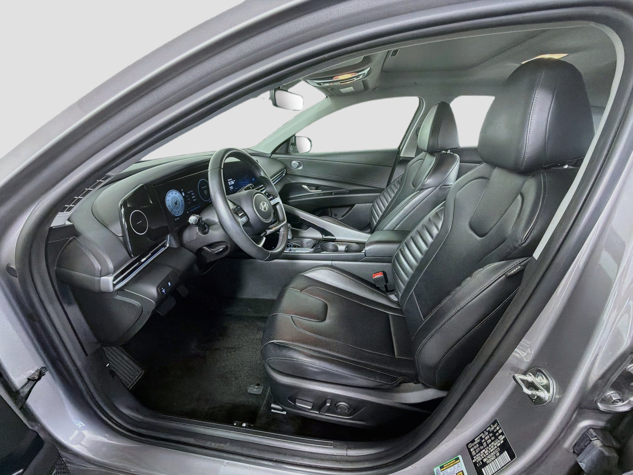 Used 2024 Hyundai Elantra Limited FWD image 13