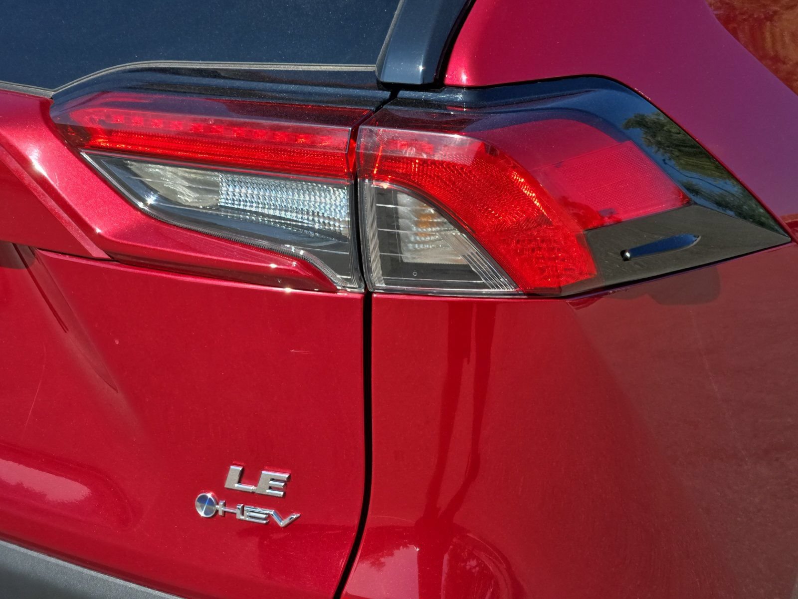 Certified 2025 Toyota RAV4 LE AWD/4WD image 25