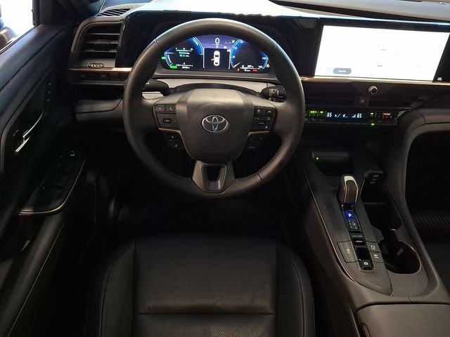 Used 2023 Toyota Crown AWD/4WD image 10
