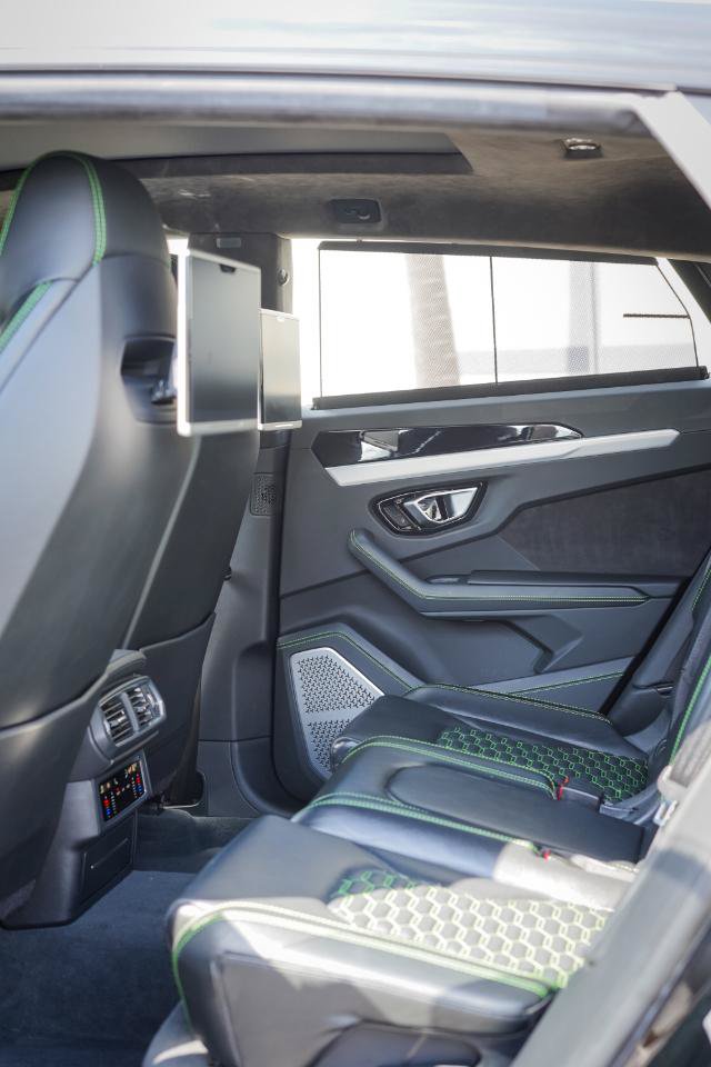 Used 2019 Lamborghini Urus AWD/4WD image 23