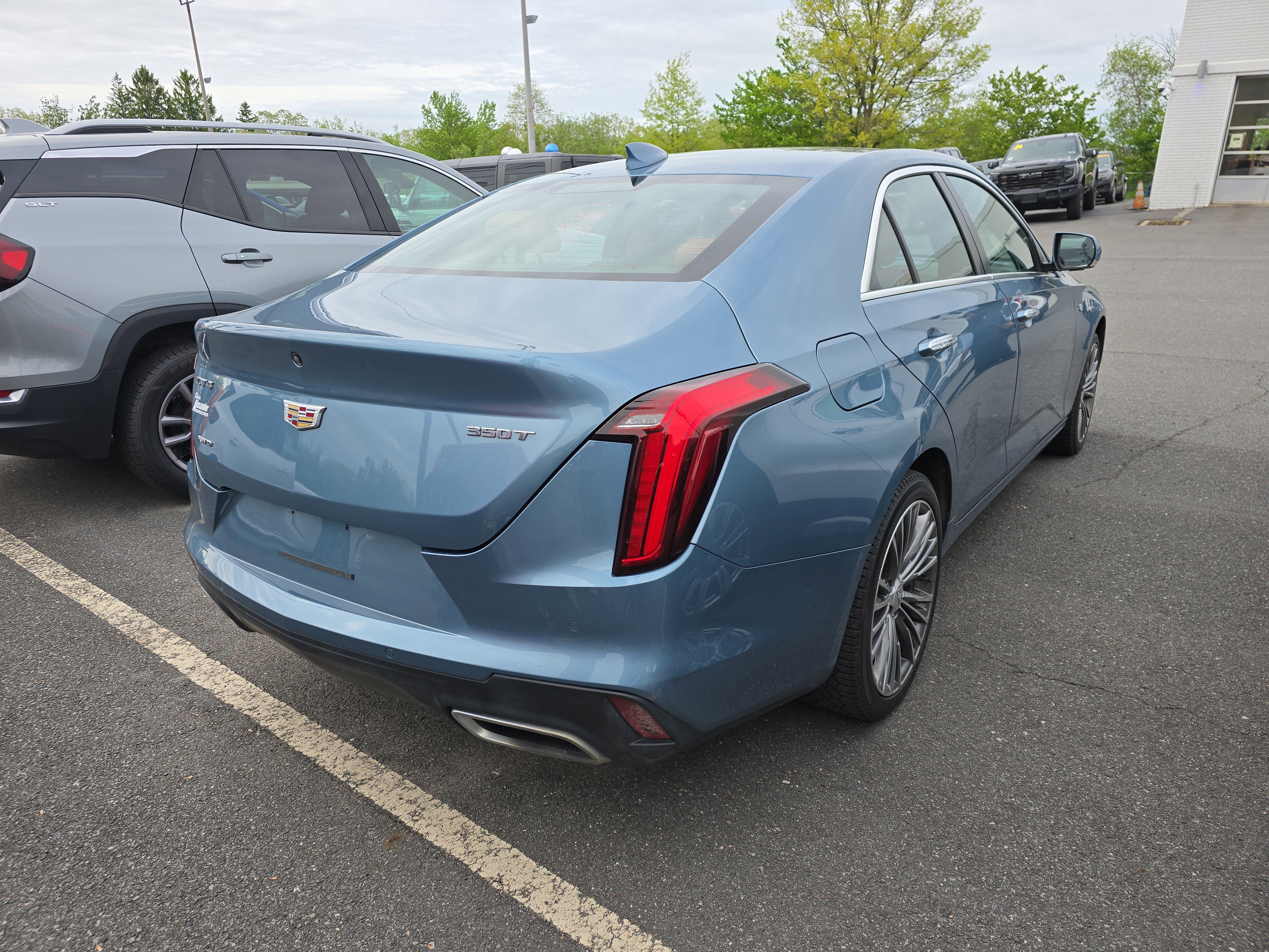 Used 2023 Cadillac CT4 Premium Luxury AWD/4WD image 2