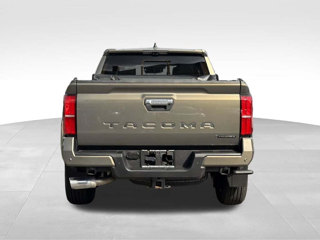 Used 2024 Toyota Tacoma Limited AWD/4WD image 7