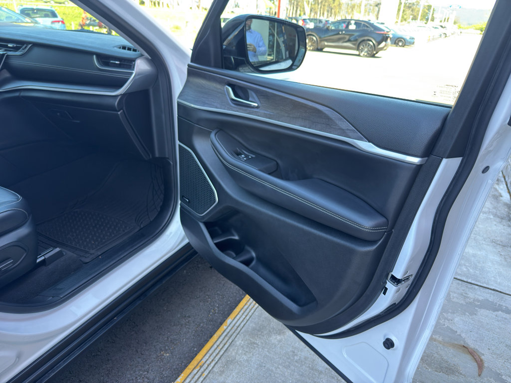 Used 2021 Jeep Grand Cherokee L Limited RWD image 18