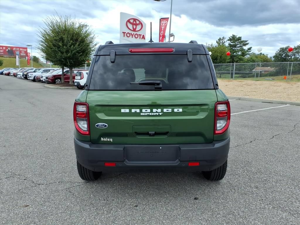 Used 2023 Ford Bronco Sport Outer Banks w/ Tech Package AWD/4WD image 6