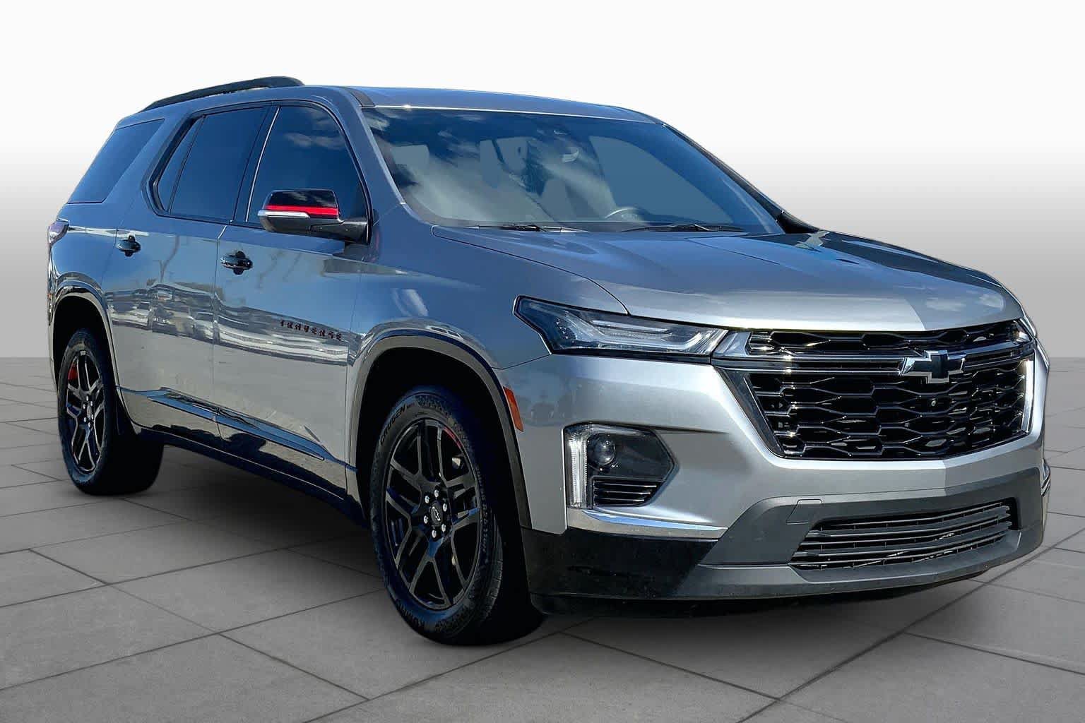 Used 2023 Chevrolet Traverse Premier w/ Redline Edition FWD image 3