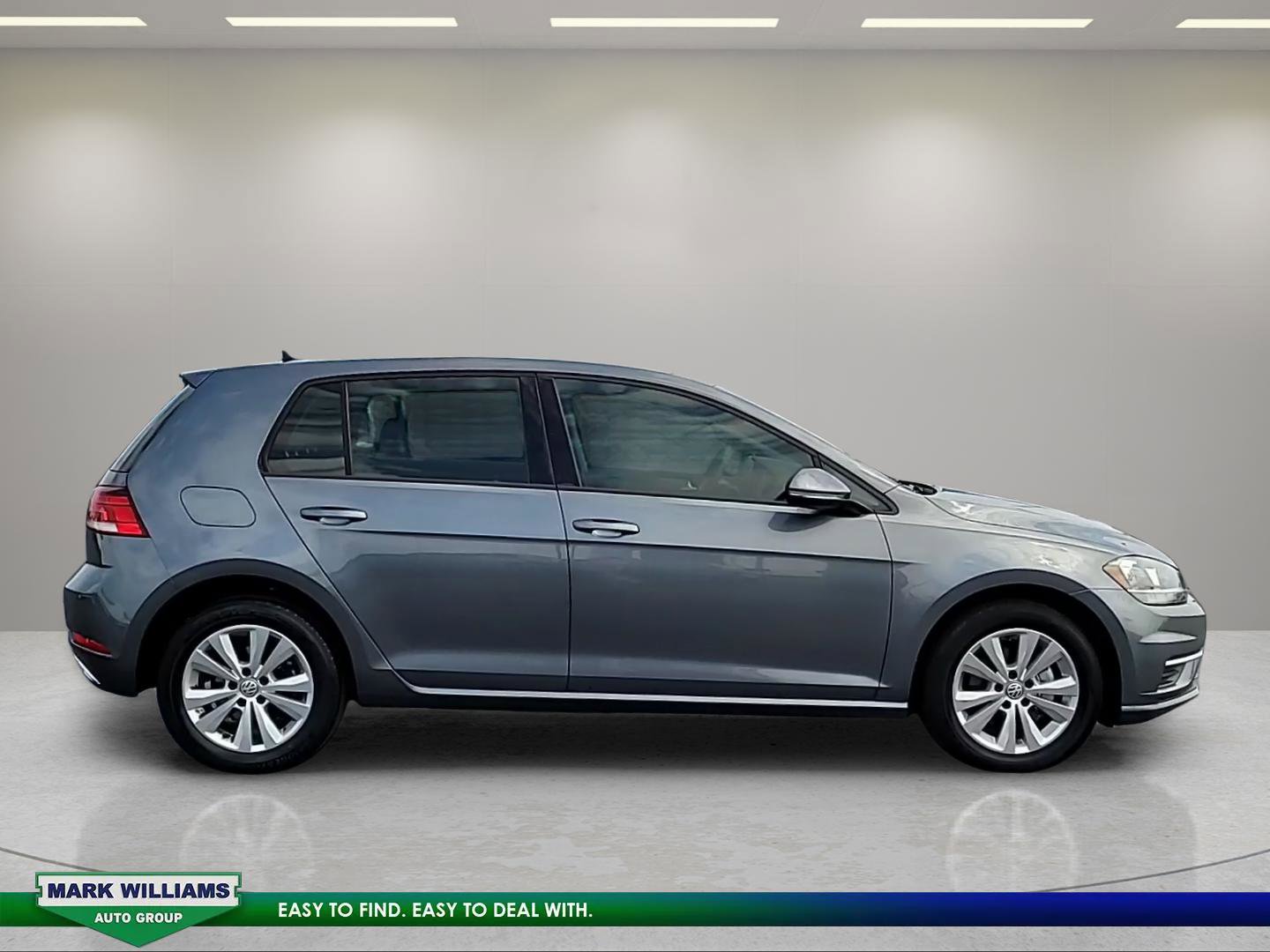 Used 2021 Volkswagen Golf 4-Door image 2