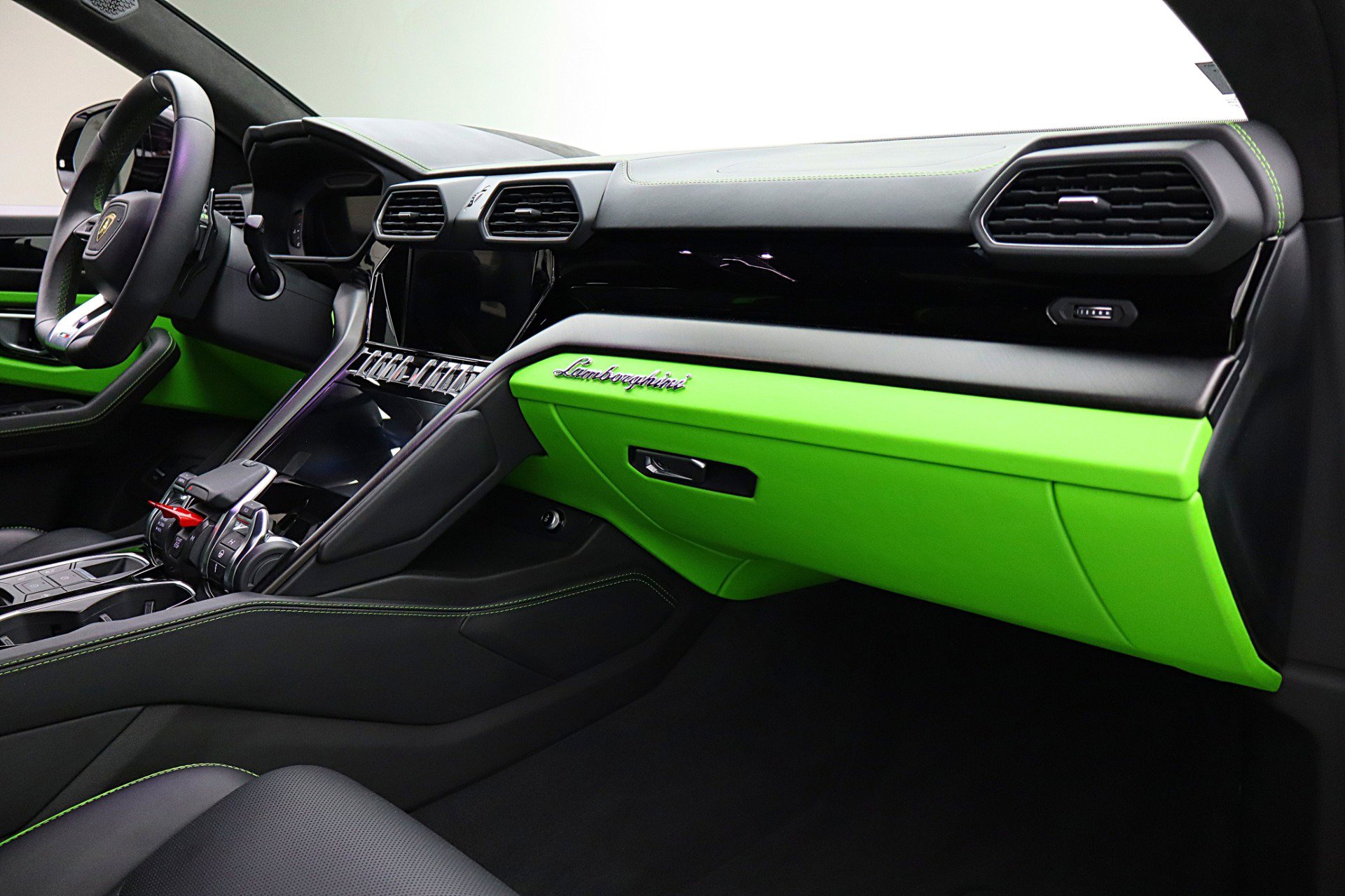 Used 2024 Lamborghini Urus S image 54