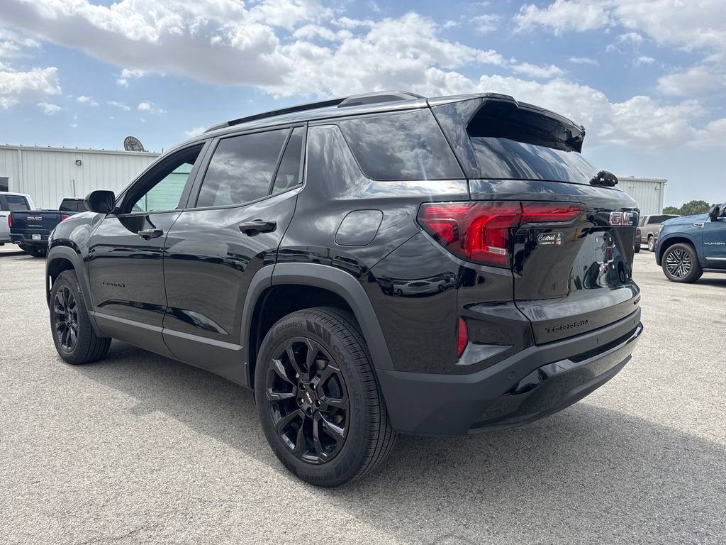 Used 2026 GMC Terrain Elevation w/ Elevation Premium Package FWD image 4