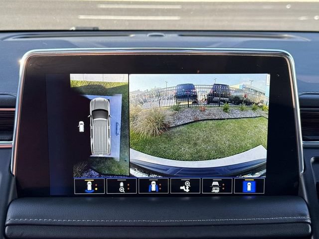 Used 2022 Chevrolet Tahoe Z71 w/ Luxury Package AWD/4WD image 34