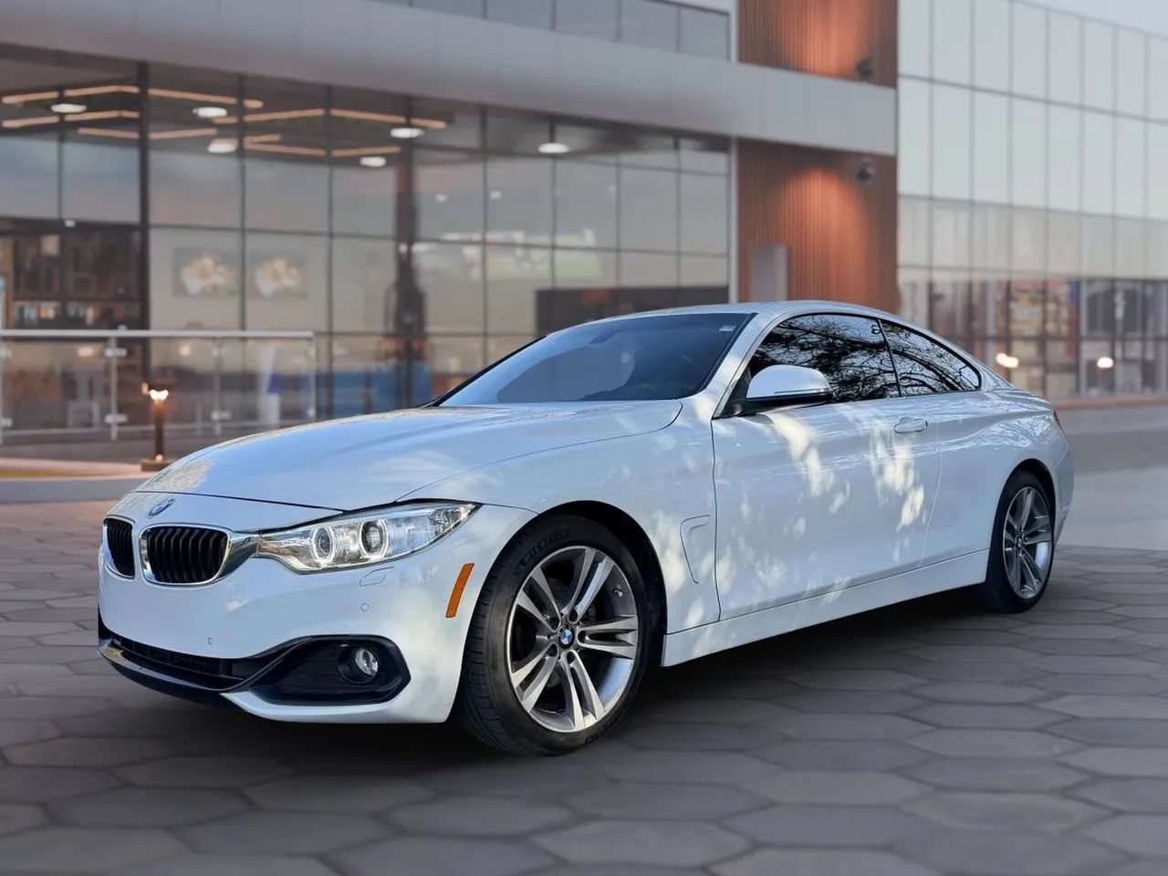 Used 2017 BMW 430i xDrive Coupe AWD/4WD image 4