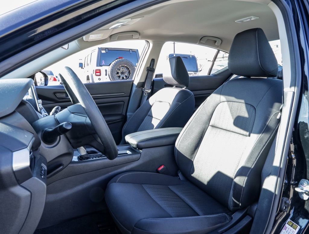 Used 2025 Nissan Altima 2.5 S image 16