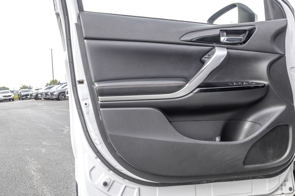 Used 2019 Mitsubishi Eclipse Cross SE AWD/4WD image 28