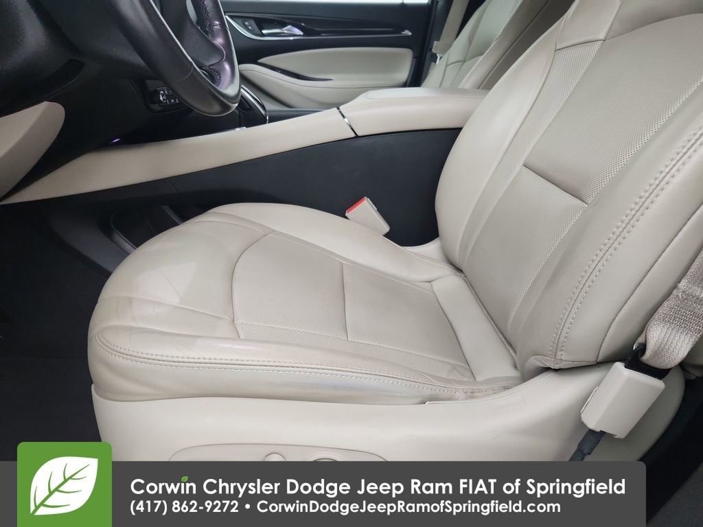 Used 2018 Buick Enclave Essence FWD image 19