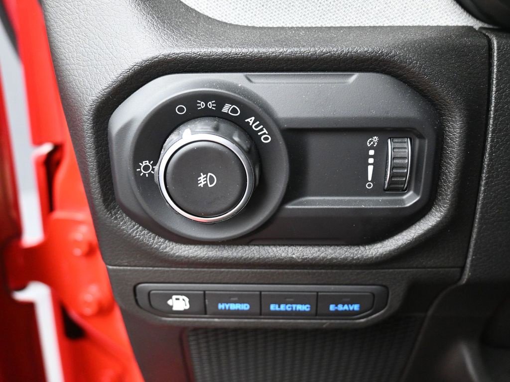 Used 2024 Jeep Wrangler Unlimited w/ Convenience Group image 13