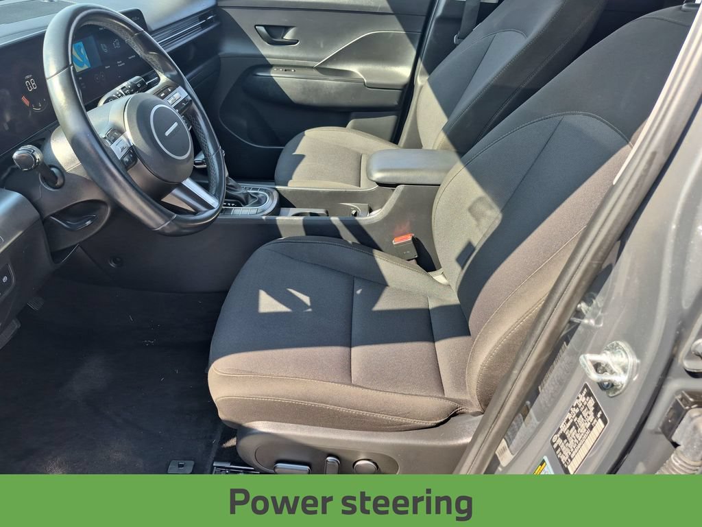 Used 2025 Hyundai Kona SEL FWD image 16