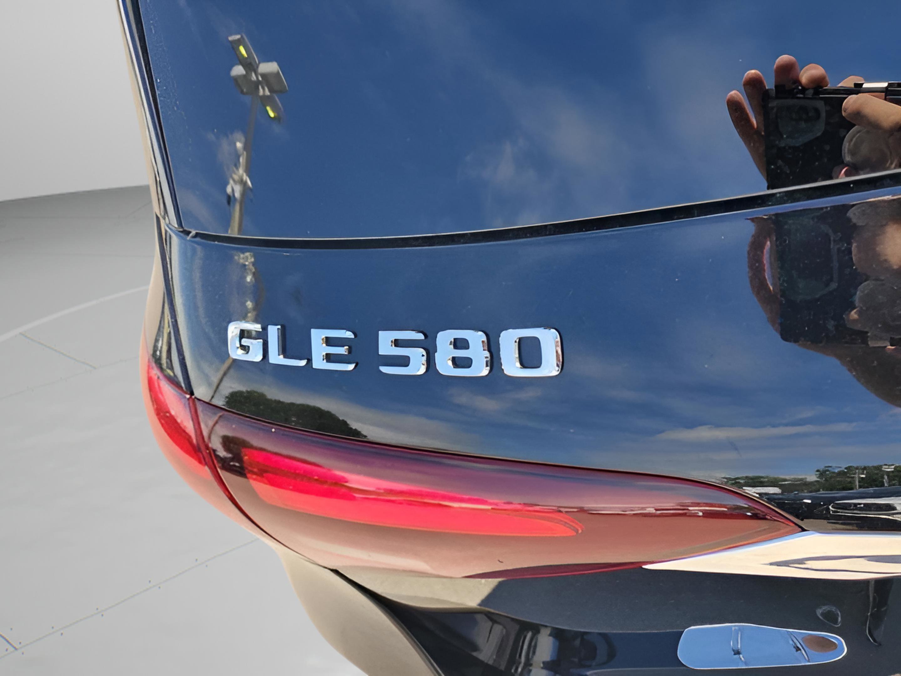 Certified 2025 Mercedes-Benz GLE 580 4MATIC image 33