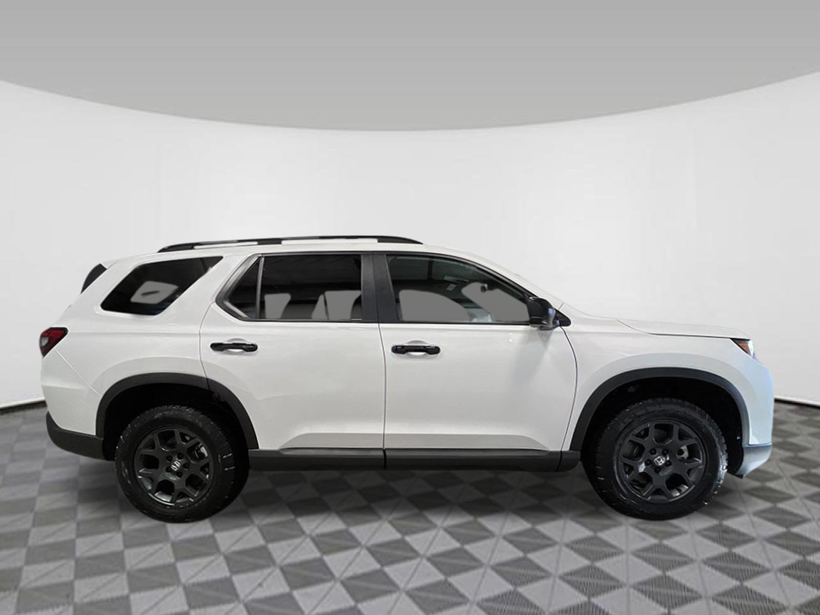 New 2026 Honda Pilot TrailSport image 8