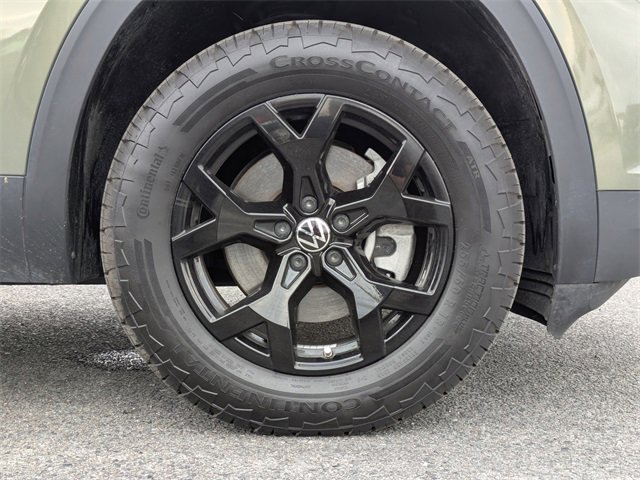 Certified 2025 Volkswagen Atlas Peak Edition SE image 11