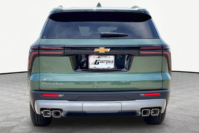 New 2027 Chevrolet Traverse LT FWD image 5