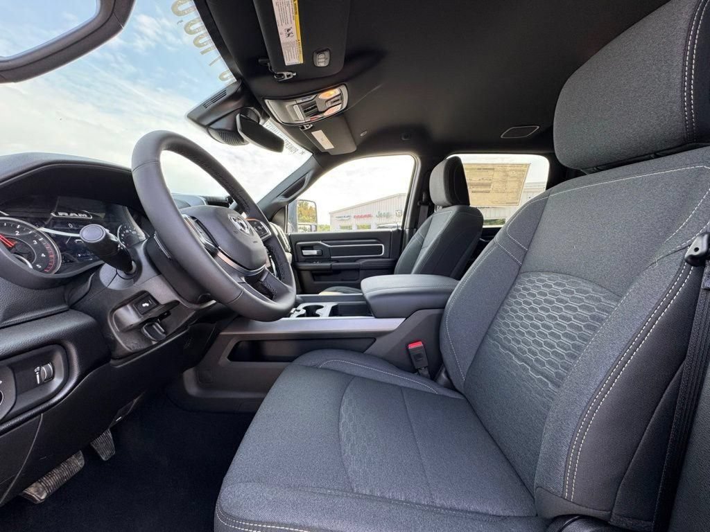 New 2026 RAM 2500 Big Horn AWD/4WD image 16