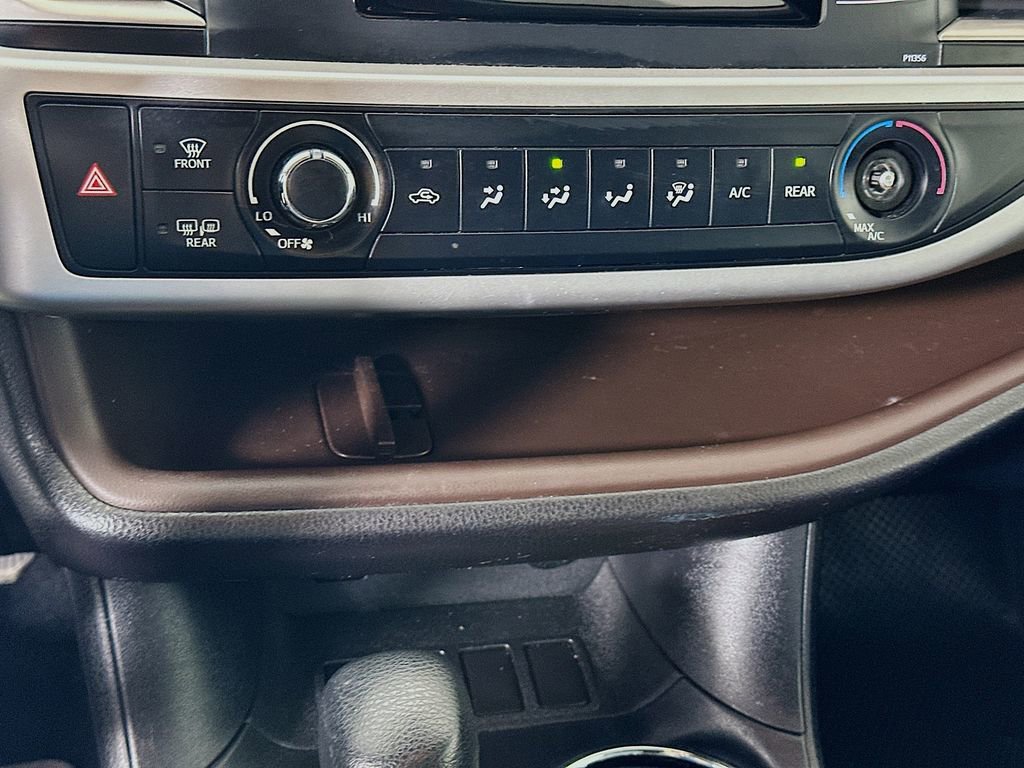 Used 2017 Toyota Highlander LE image 15