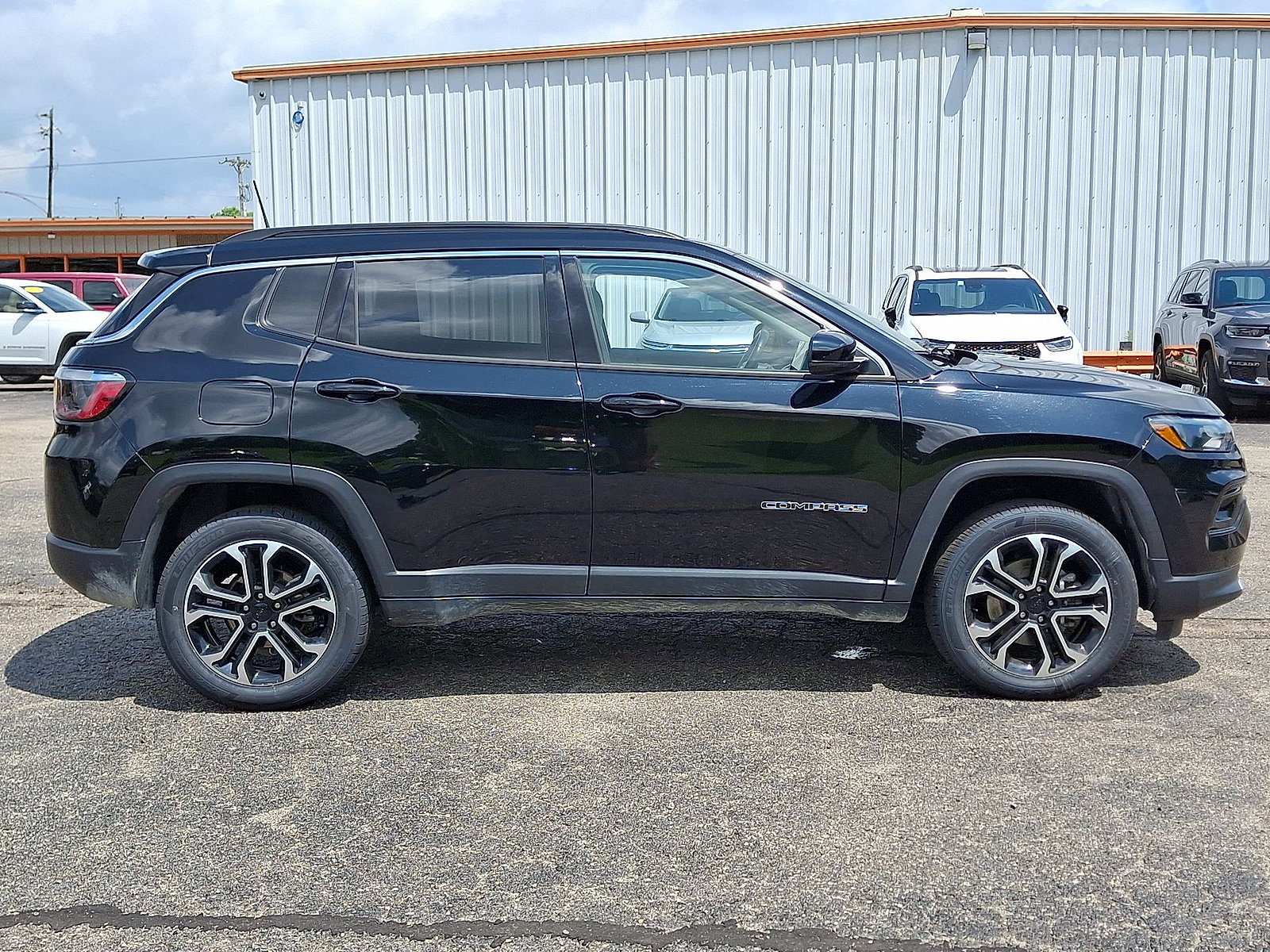 Used 2022 Jeep Compass Limited AWD/4WD image 26