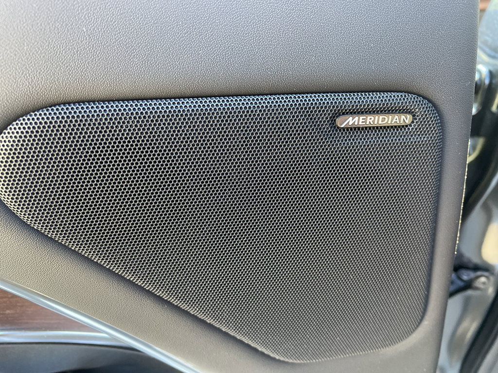 Used 2023 Land Rover Range Rover SE image 16