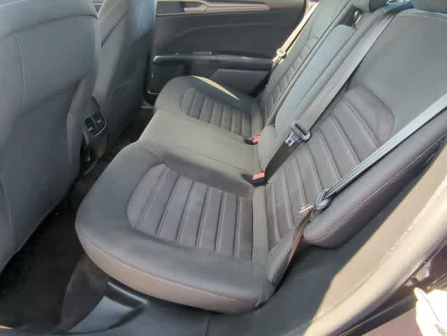 Used 2020 Ford Fusion SE FWD image 17