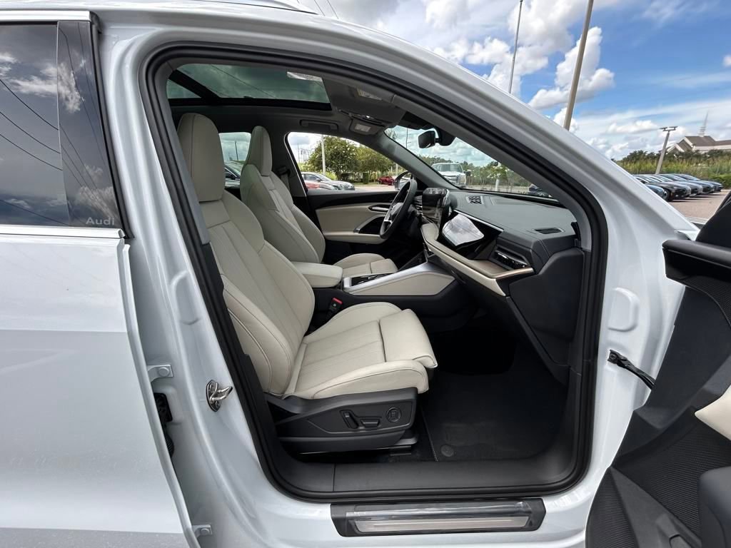 New 2025 Audi Q5 Premium Plus image 30