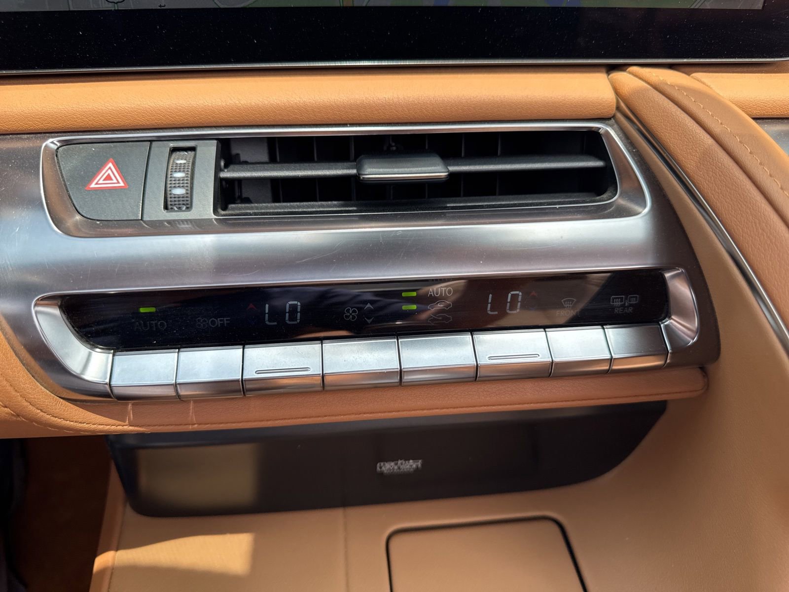 Used 2024 Lexus LC 500 Convertible w/ Touring Package RWD image 23