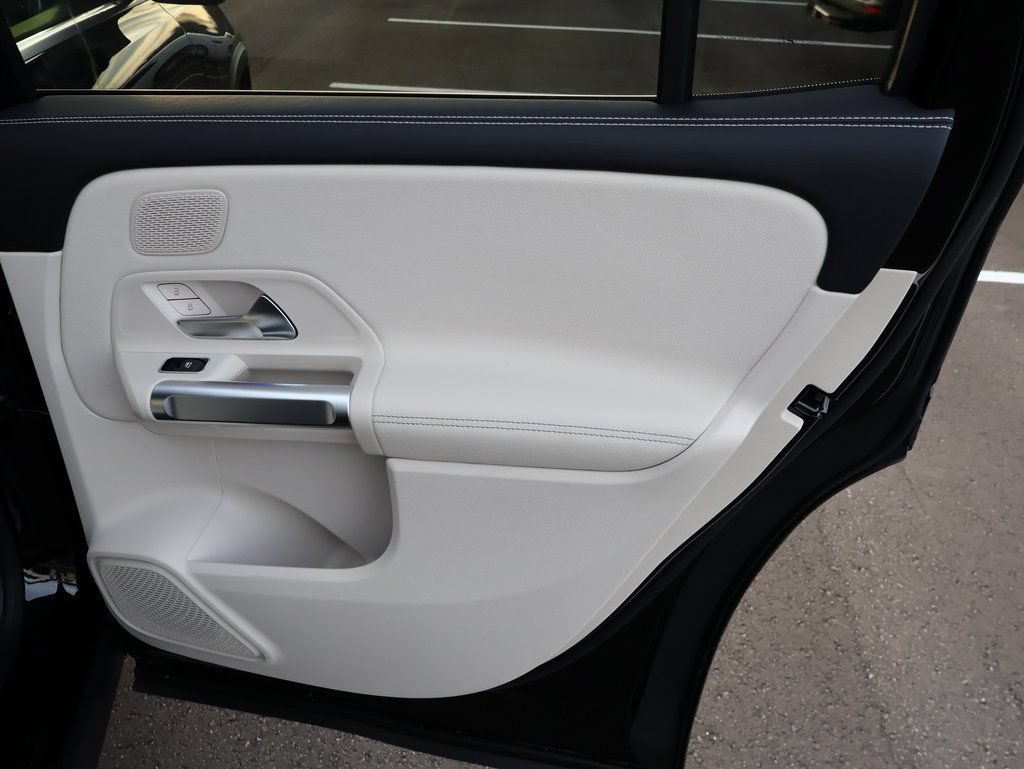 New 2026 Mercedes-Benz GLB 250 4MATIC image 16