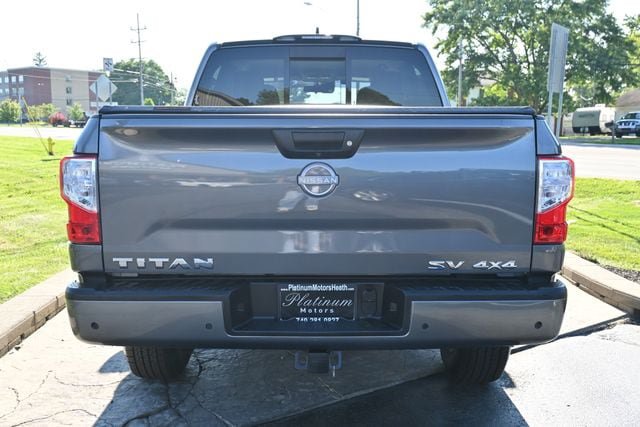 Used 2024 Nissan Titan SV AWD/4WD image 6