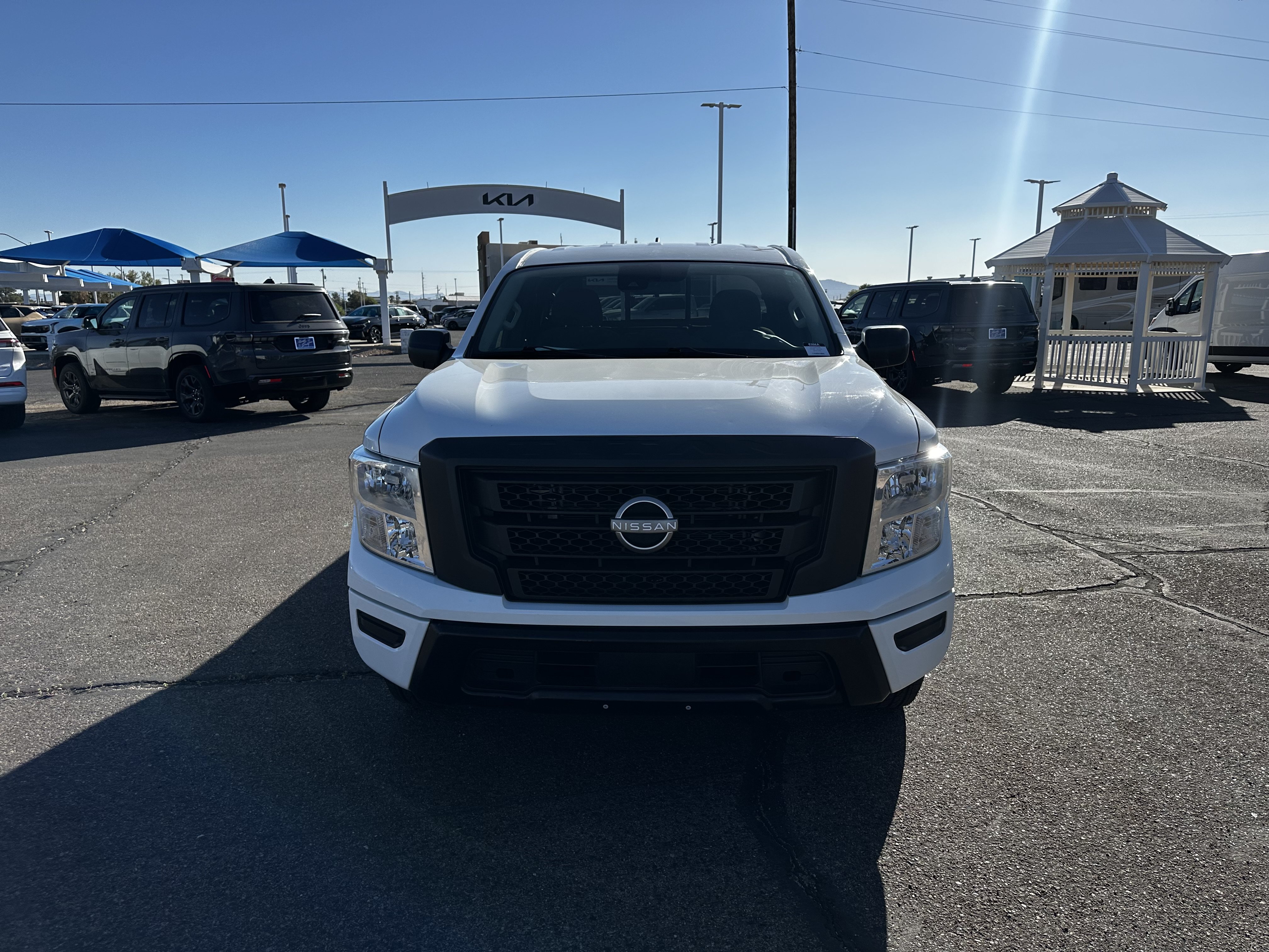 Used 2023 Nissan Titan S RWD image 10
