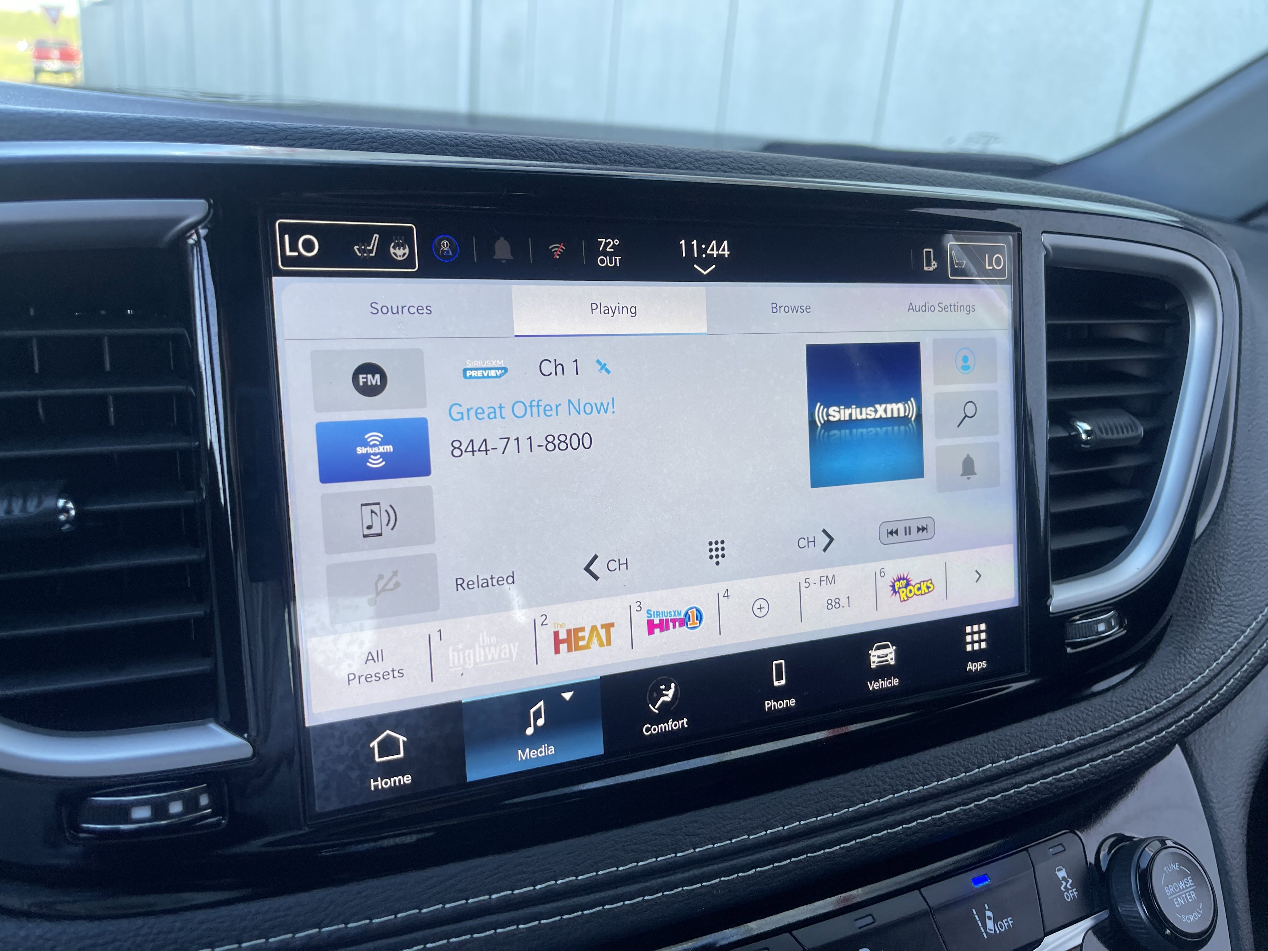 New 2026 Chrysler Pacifica Select image 29