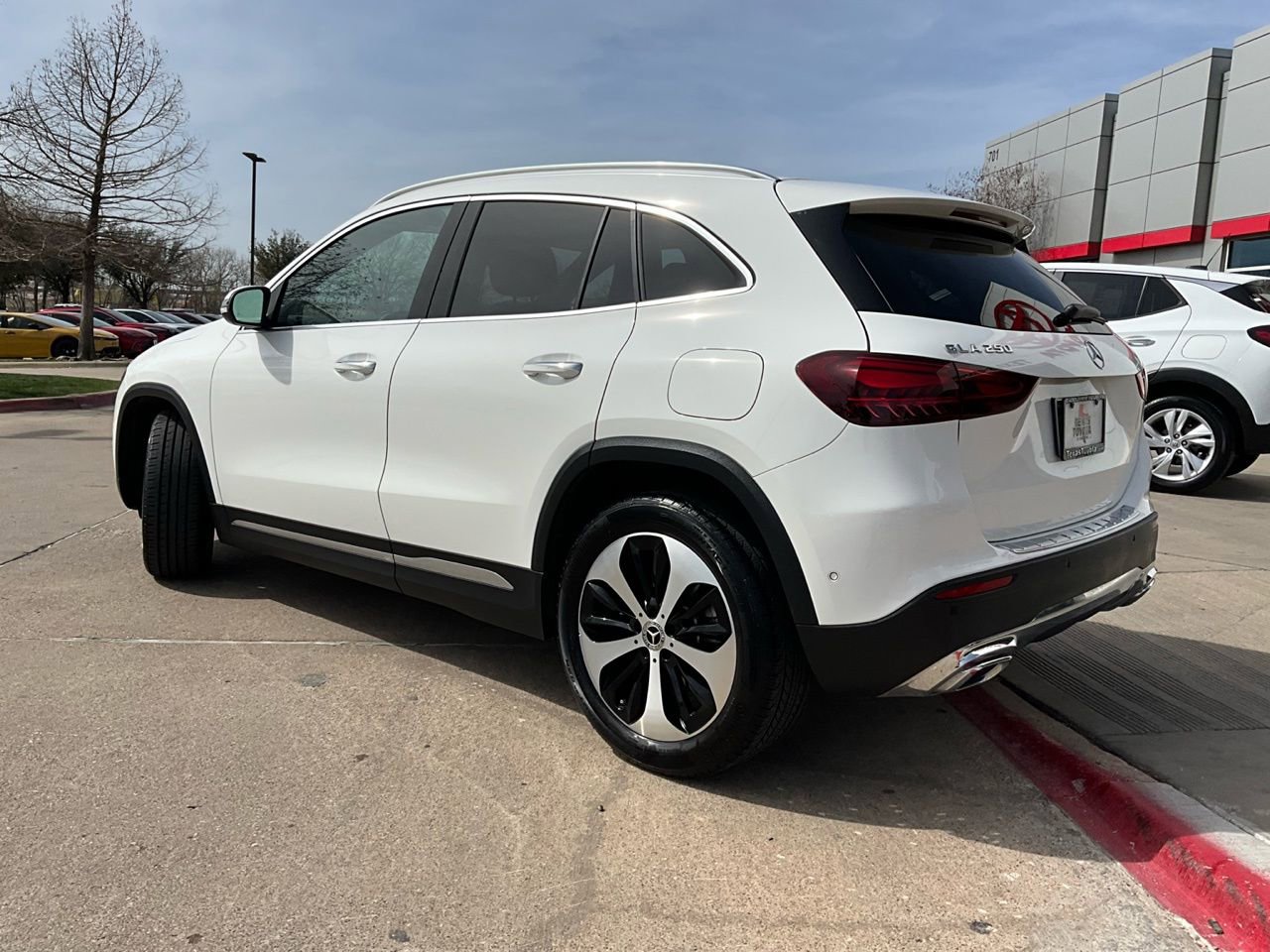 Used 2025 Mercedes-Benz GLA 250 image 8