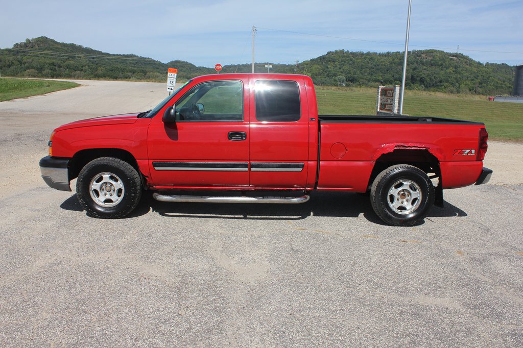 Used 2003 Chevrolet Silverado 1500 LS w/ Off-Road Package AWD/4WD image 8